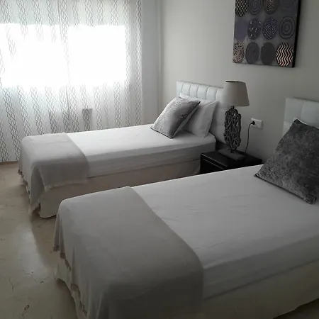 Apartment En Con Vistas Al Golf Marbella